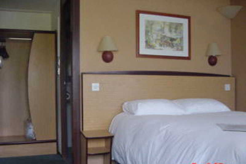 Campanile Hotel Dartford Exterior foto